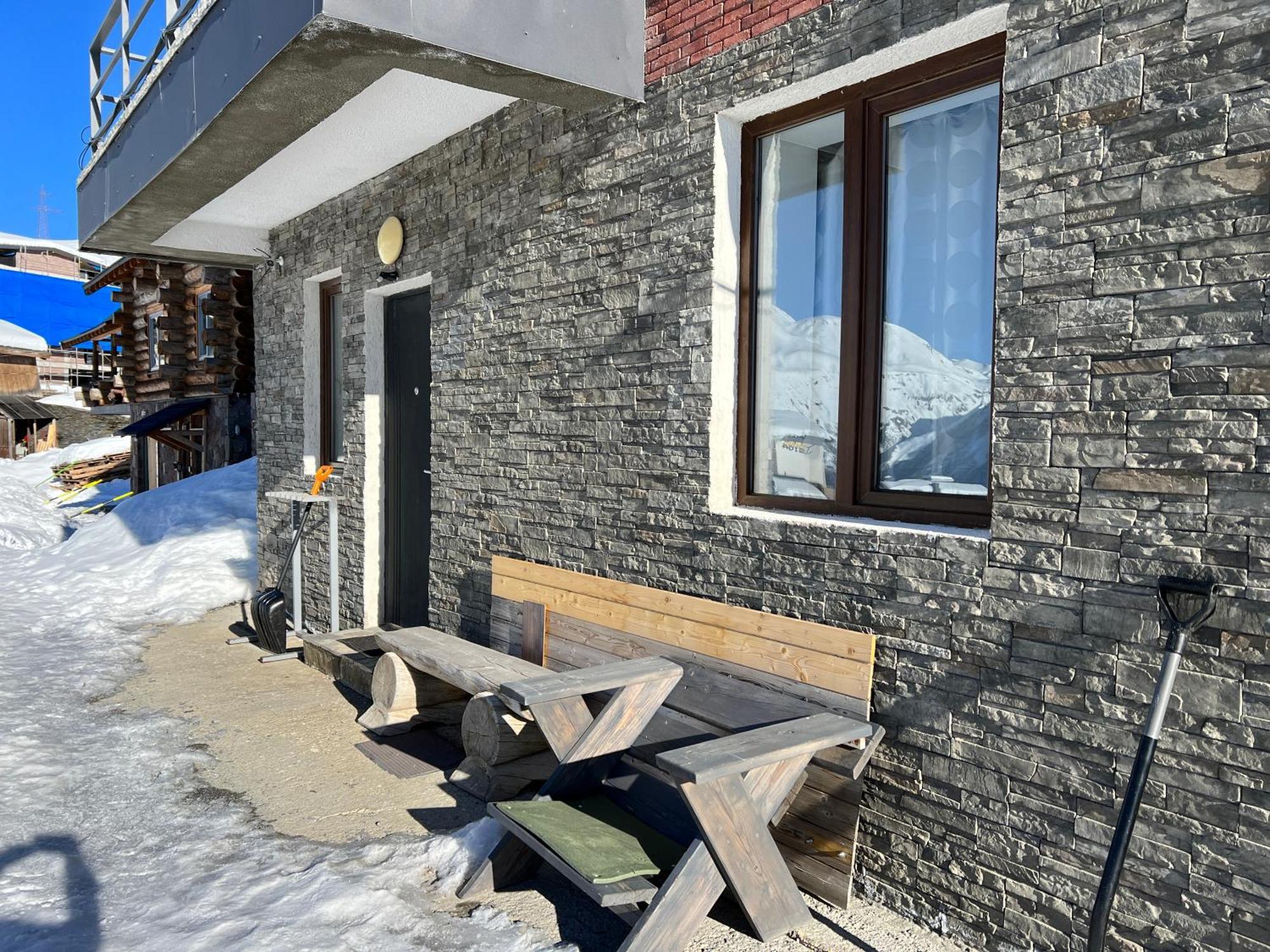 Mountain Cricket Chalets And Apartments Gudauri Oda fotoğraf