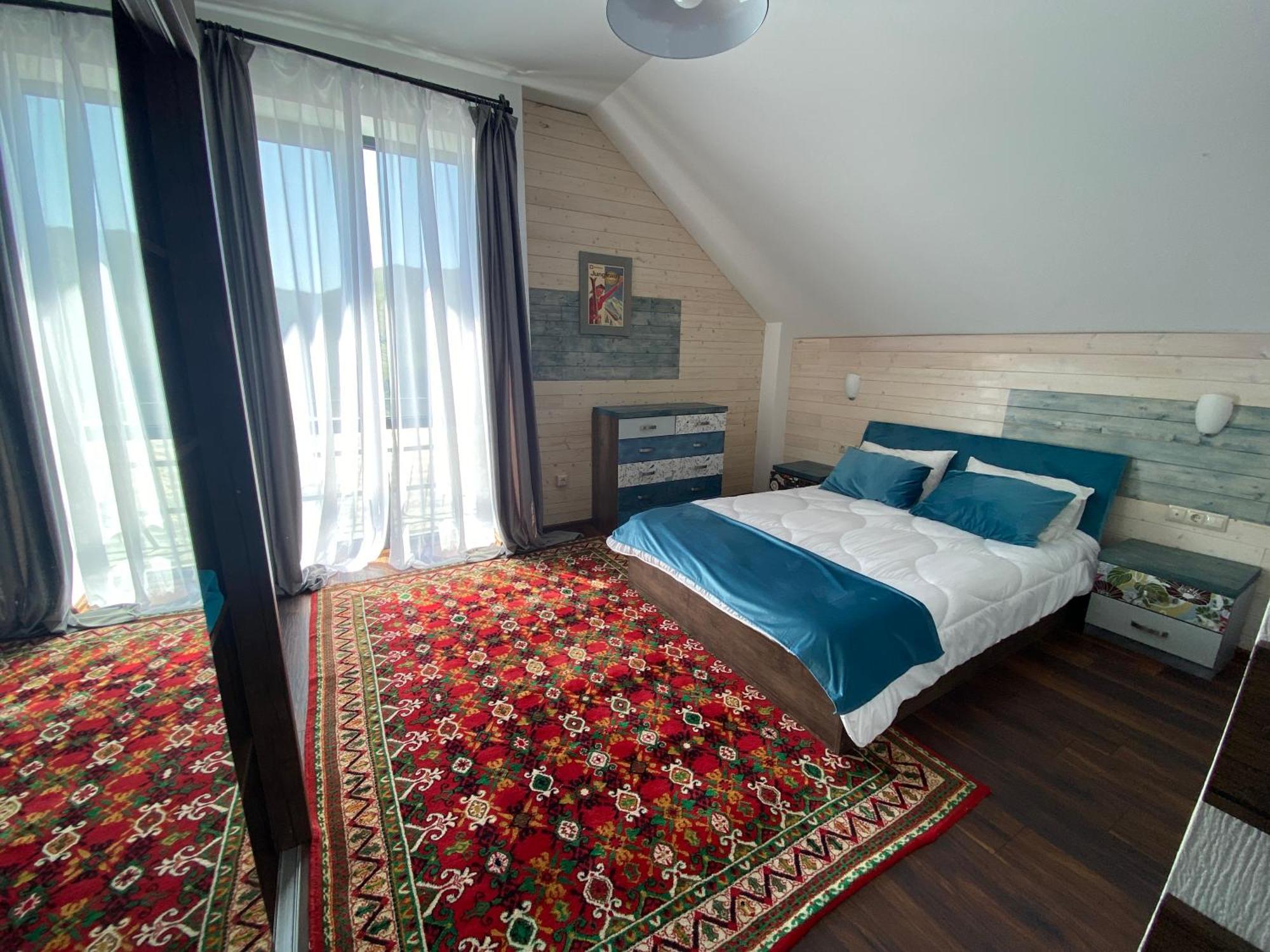 Mountain Cricket Chalets And Apartments Gudauri Oda fotoğraf