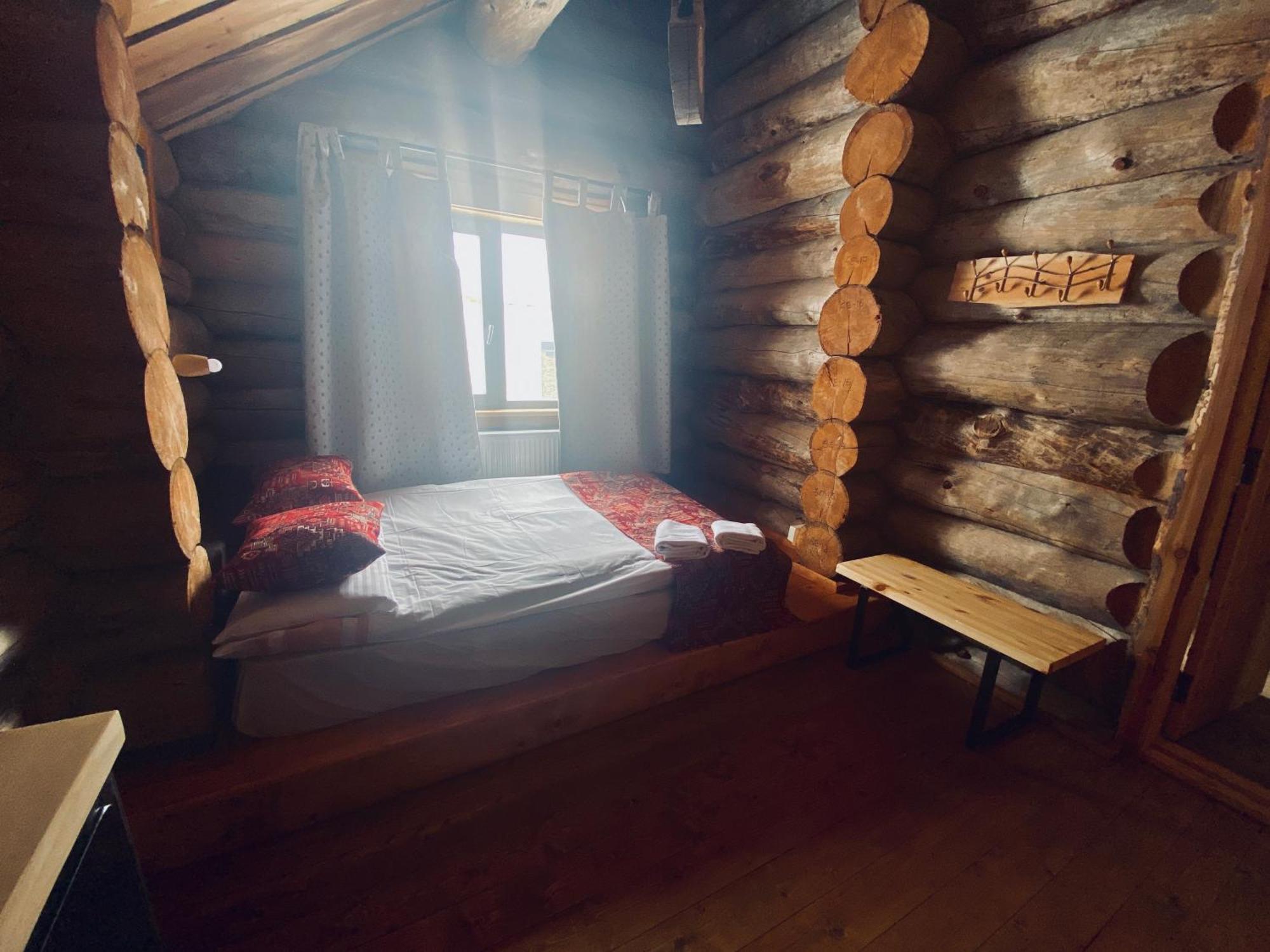 Mountain Cricket Chalets And Apartments Gudauri Oda fotoğraf